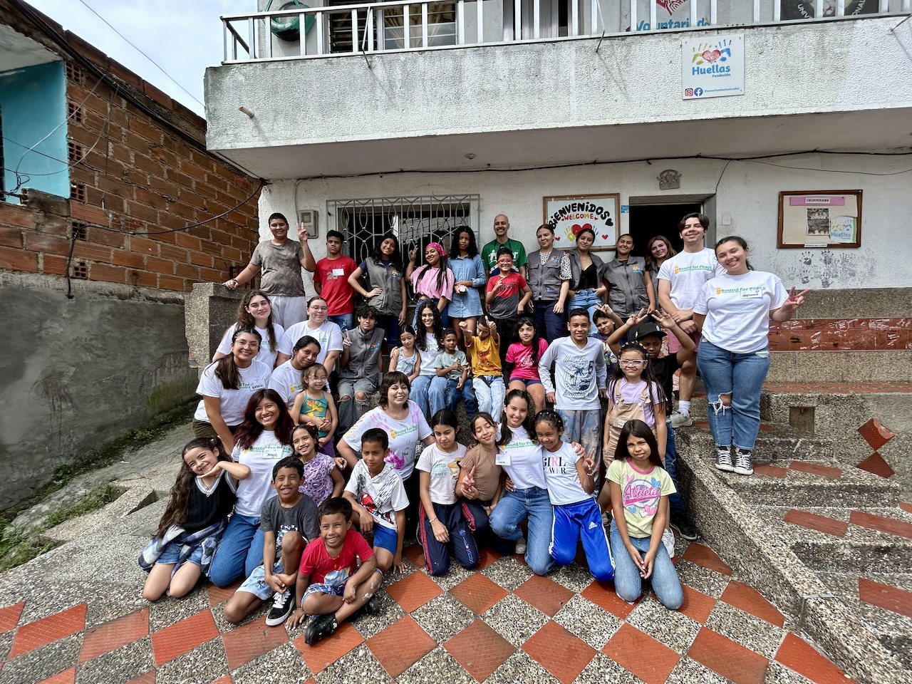 Children from Granizal community supported by CBOB programs